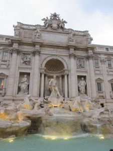 rome-fontaine-de-trevi-promenade-voeu
