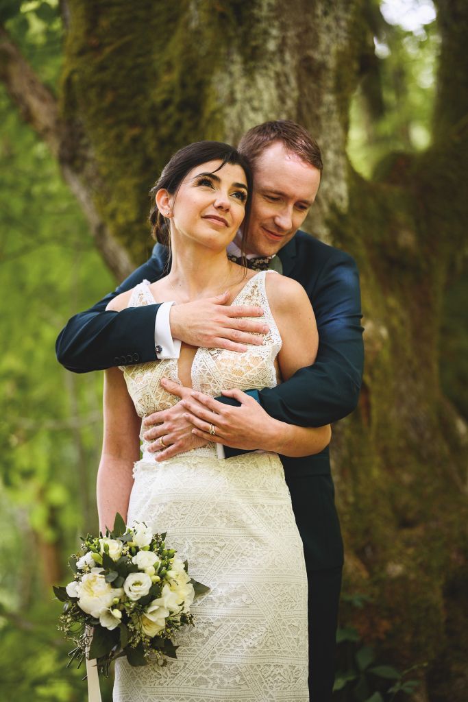 green-wedding-inspiration-elopment-nature-foret