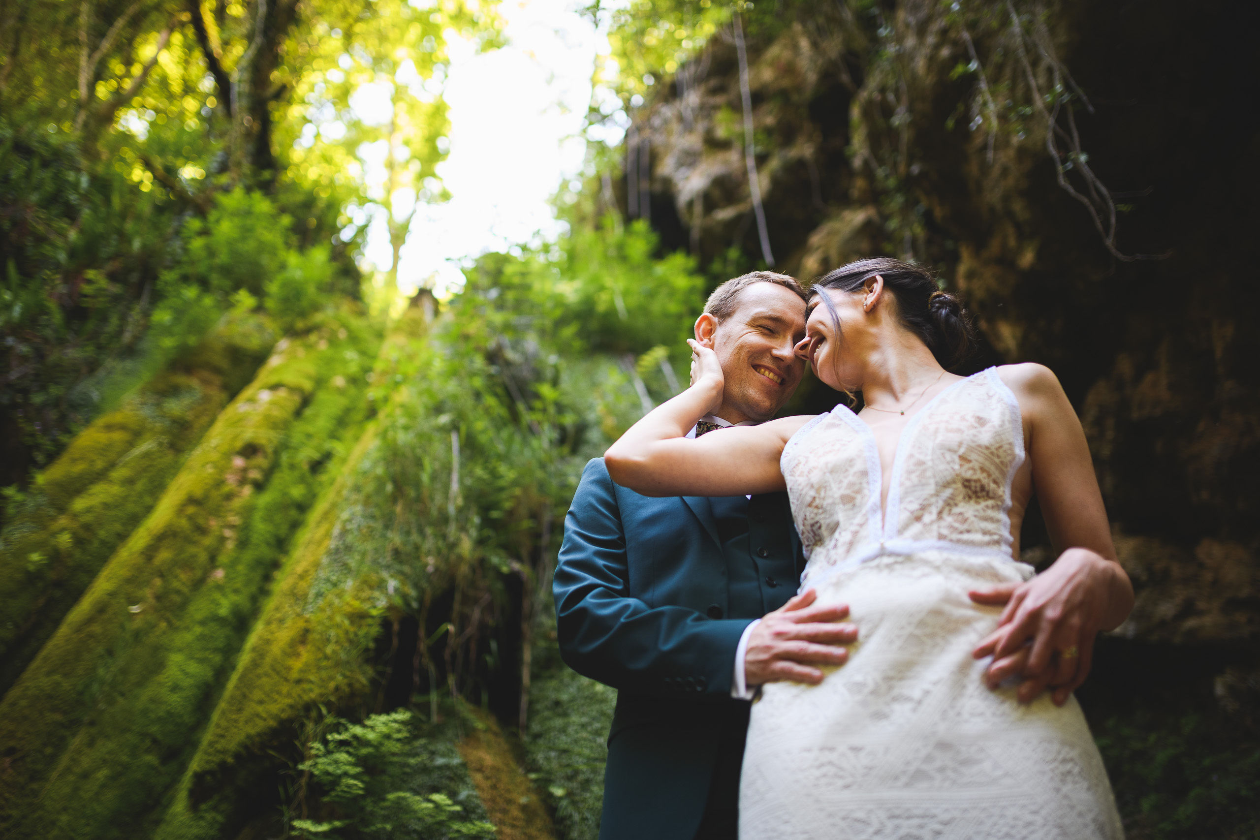 green-wedding-inspiration-elopment-nature-foret