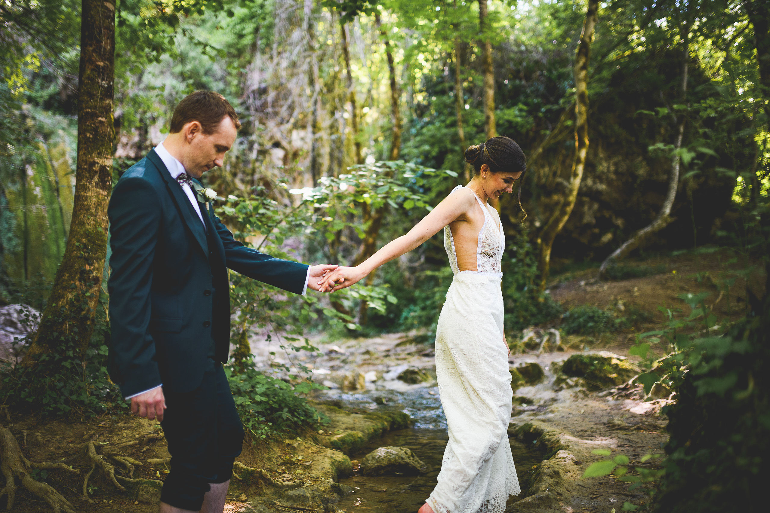 green-wedding-inspiration-elopment-nature-foret