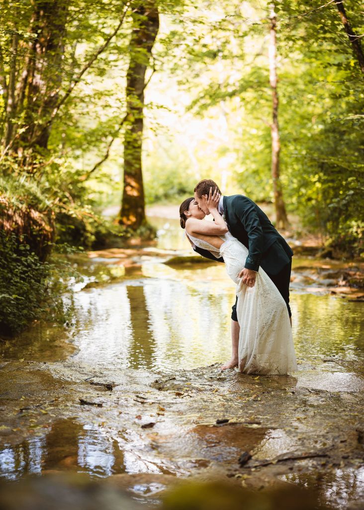 green-wedding-inspiration-elopment-nature-foret