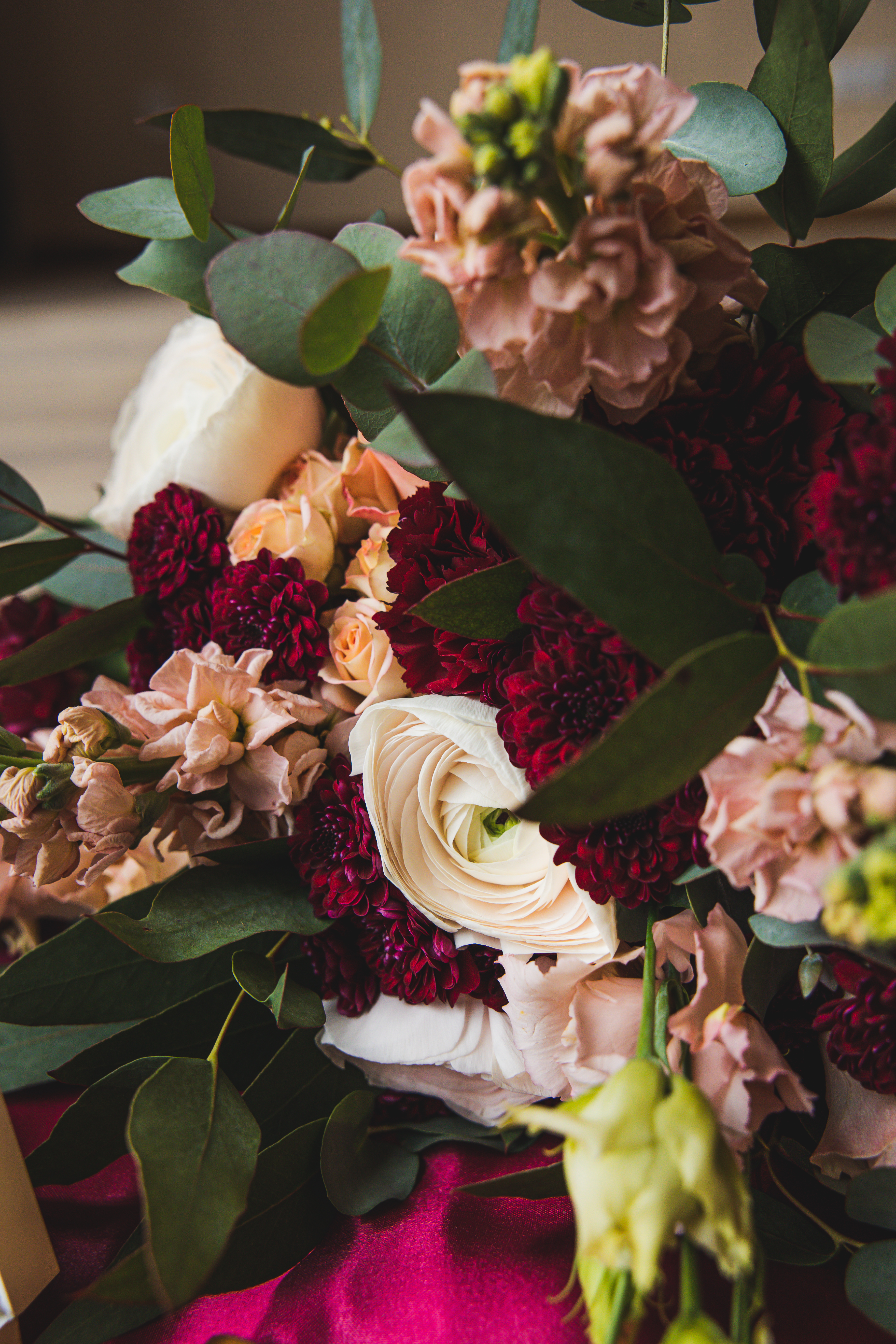 inspiration-mariage-color-block-burgundy