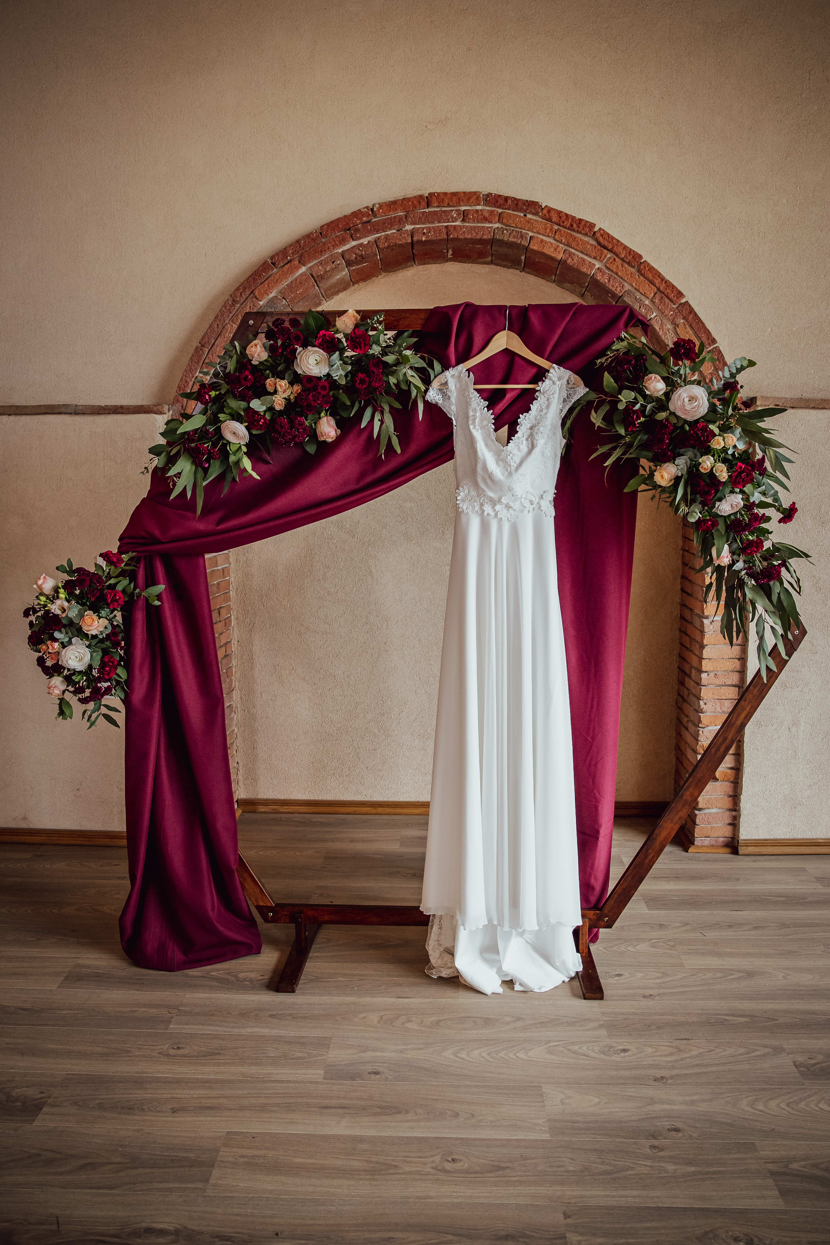 inspiration-mariage-color-block-burgundy
