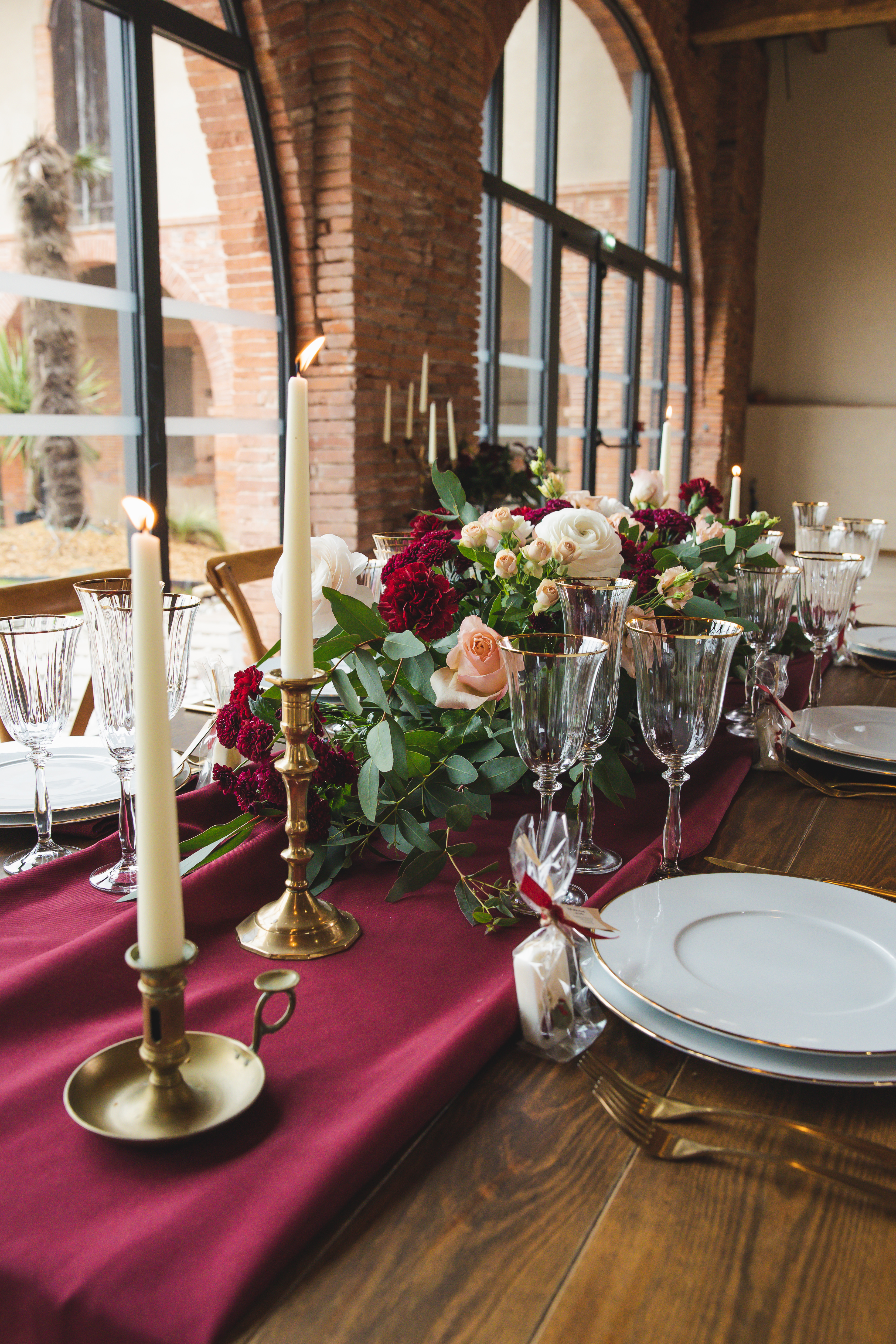 inspiration-mariage-color-block-burgundy