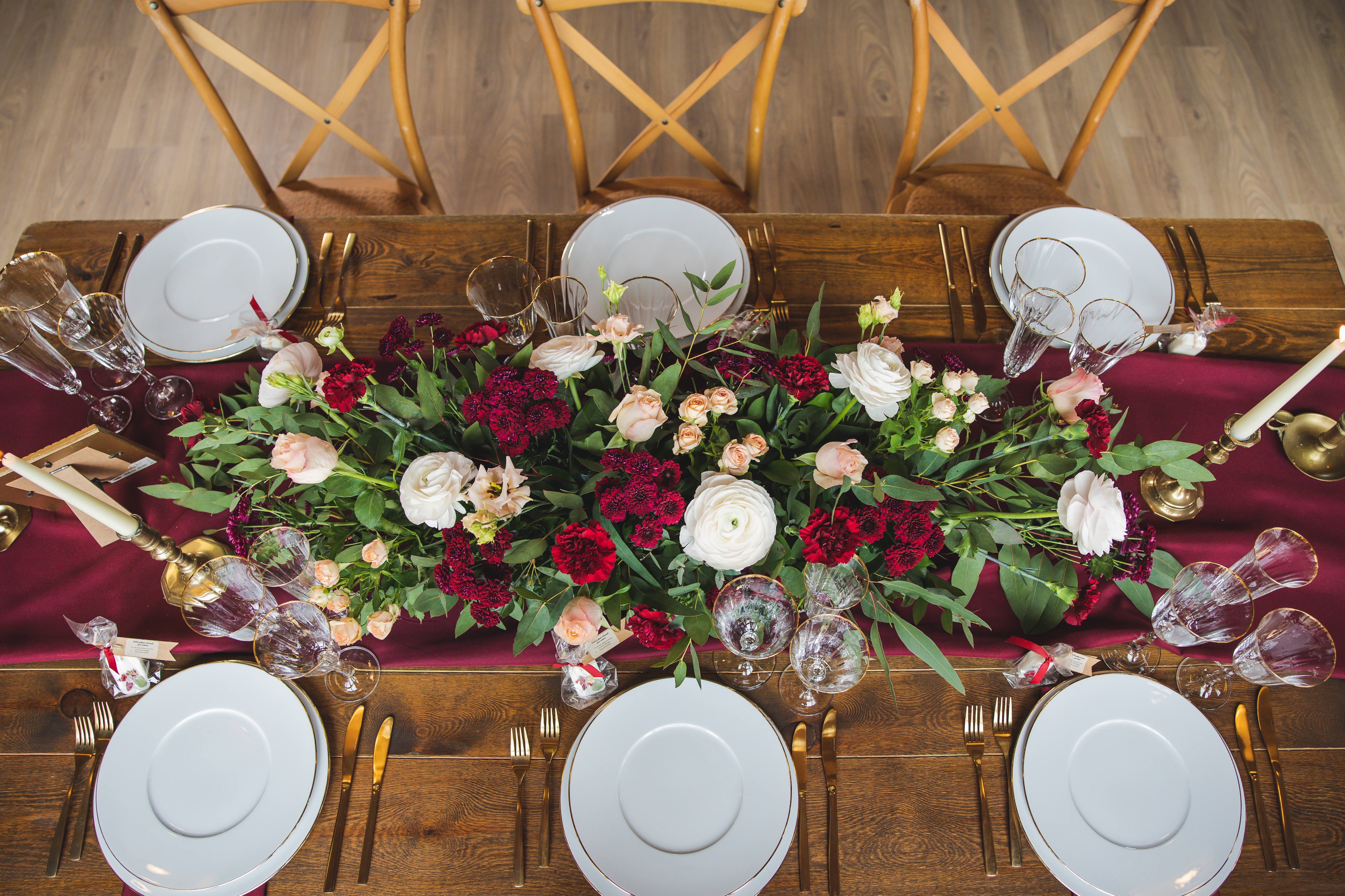 inspiration-mariage-color-block-burgundy