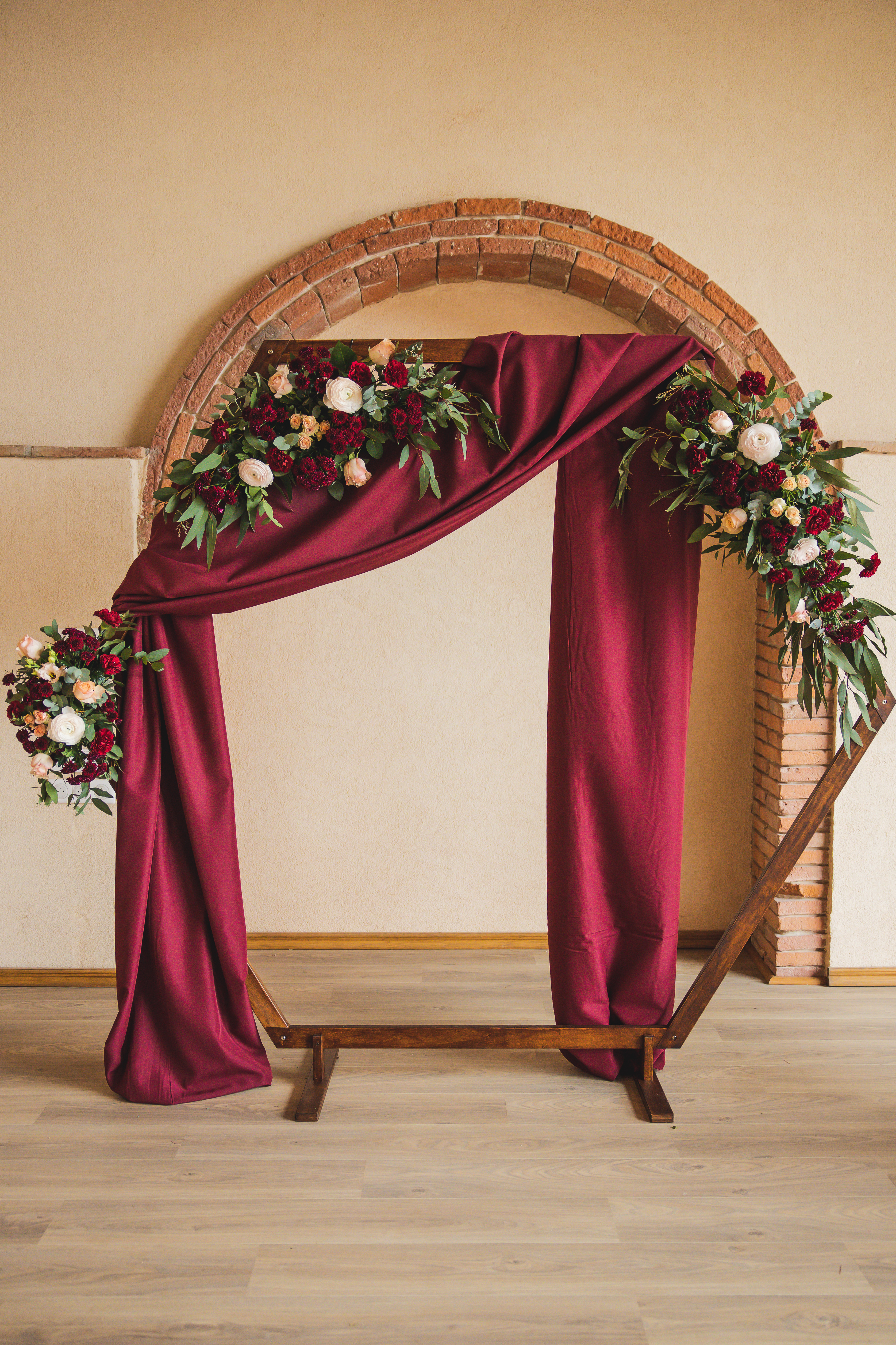 inspiration-mariage-color-block-burgundy