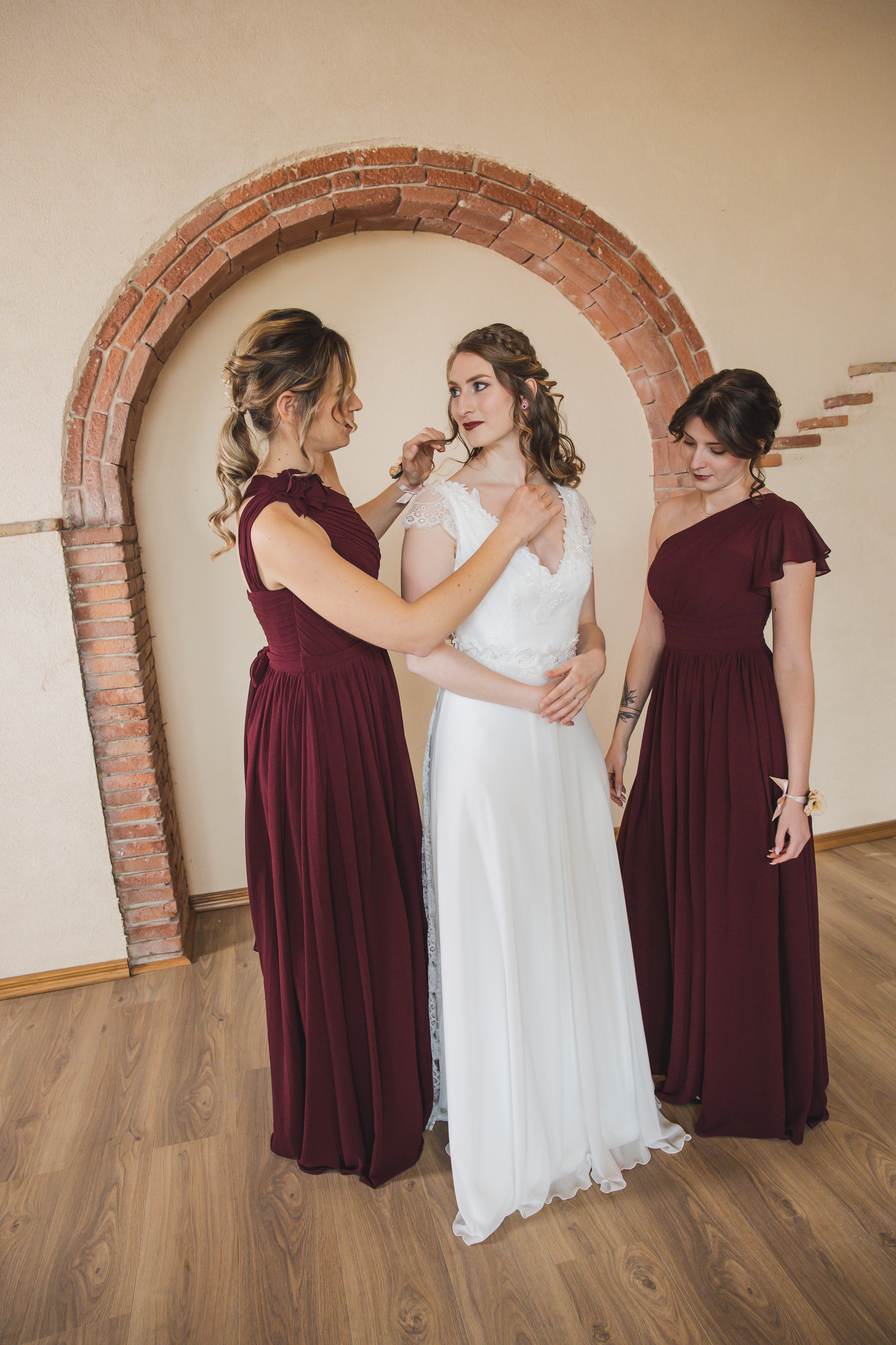 inspiration-mariage-color-block-burgundy